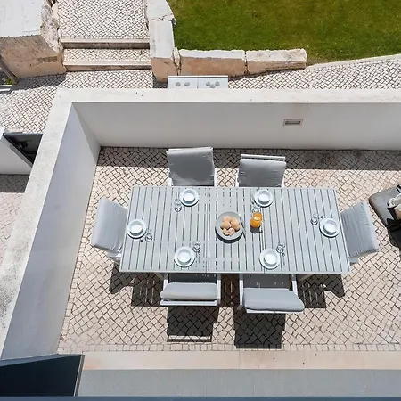 Vila Vane Salir de Porto